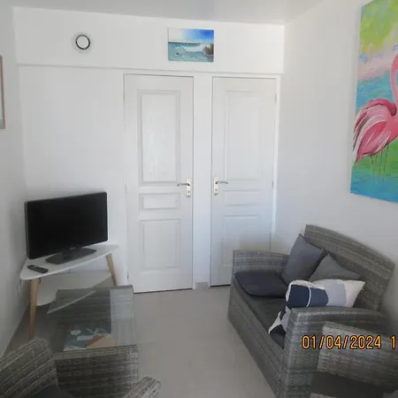 Ideal Touristes Apartment *