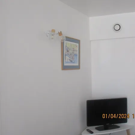 Ideal Touristes Apartment *