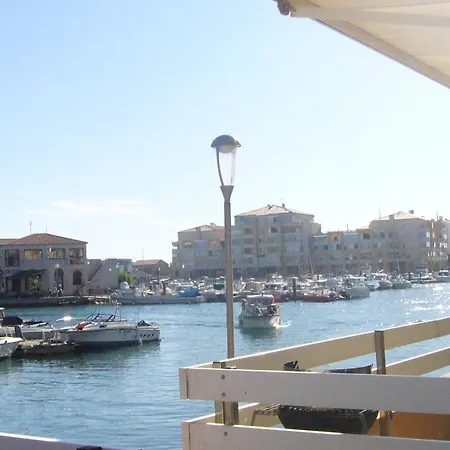 Ideal Touristes Apartment *